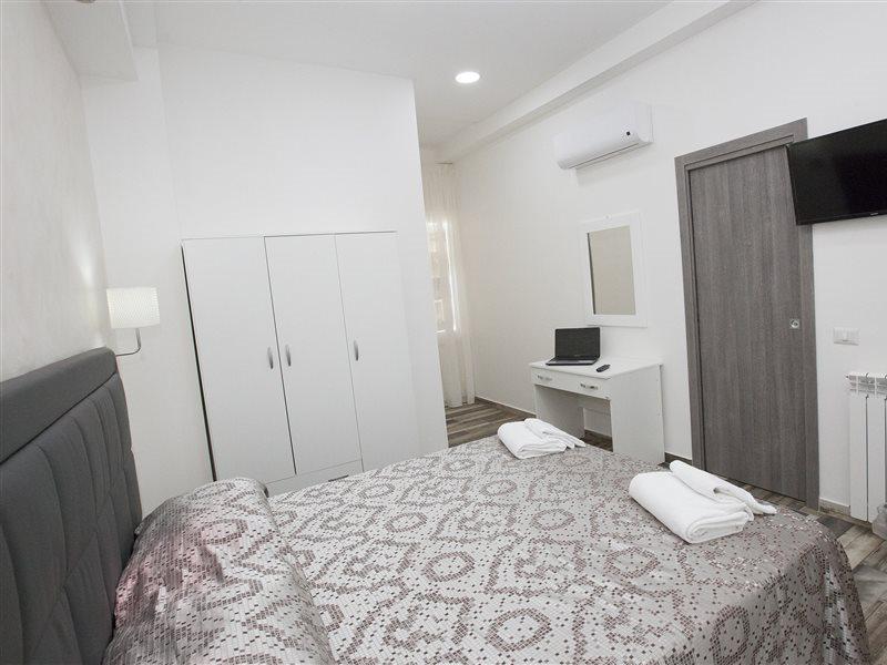 Napoli Garibaldi Square Bed & Breakfast エクステリア 写真